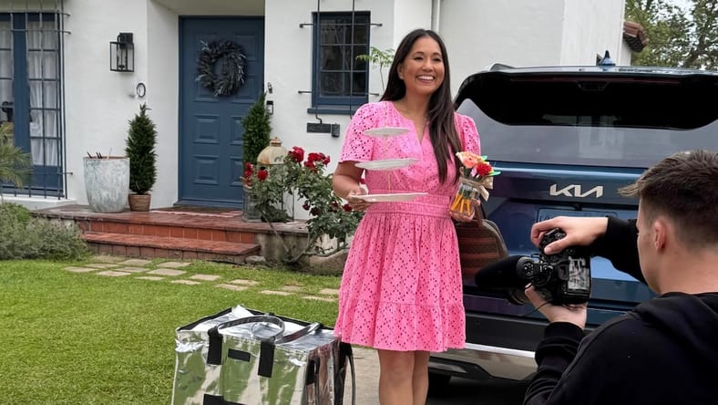 Veena Crownholm With The Kia Sorento Hev X-Line Sx Prestige